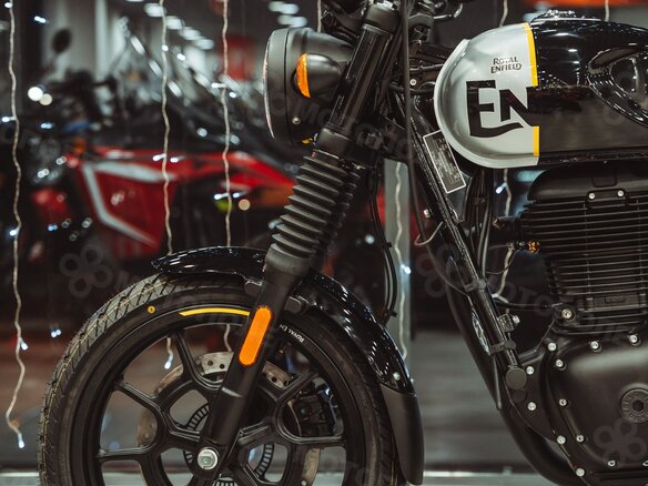 2026 Royal Enfield Hunter, чёрный, 439000 рублей - вид 13