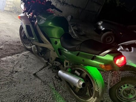 1995 Kawasaki ZZR 400, зелёный, 170000 рублей, вид 1