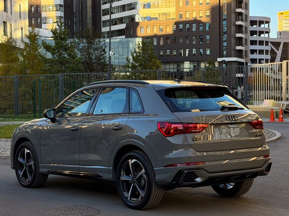 2026 Audi Q3 35 TFSI II (F3), серый, 3790000 рублей - вид 2
