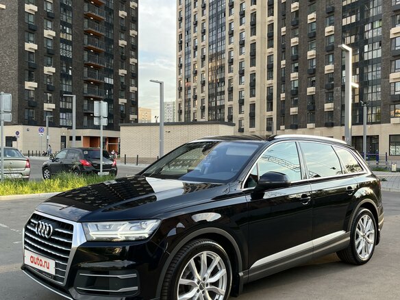 2016 Audi Q7 II (4M), чёрный, 4830000 рублей