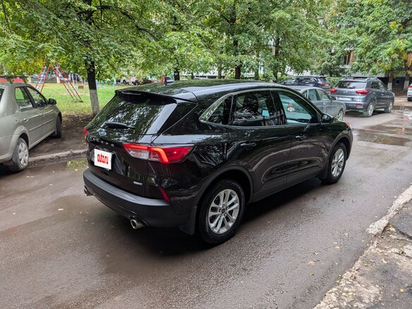2020 Ford Escape IV, чёрный, 2100000 рублей - вид 3