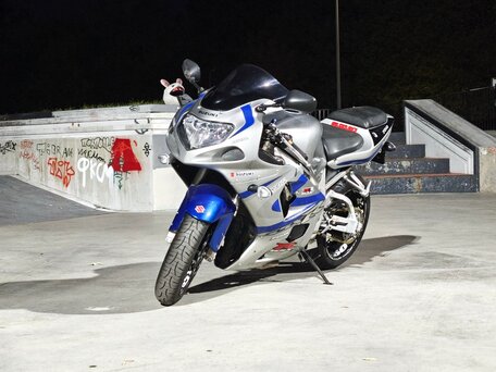 2003 Suzuki GSX-R 750, серебристый, 517000 рублей, вид 1