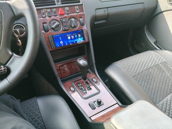 2000 Mercedes-Benz C-Класс 180 I (W202) Рестайлинг, чёрный, 300000 рублей - вид 30