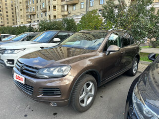 2012 Volkswagen Touareg II, коричневый, 1700000 рублей, вид 2