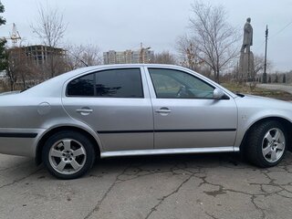 2002 Skoda Octavia I (A4) Рестайлинг, белый, 550000 рублей, вид 4