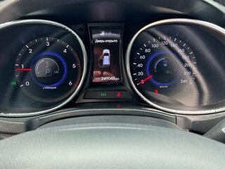2012 Hyundai Santa Fe III, белый, 2000000 рублей, вид 3