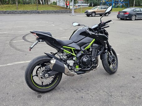 2021 Kawasaki Z 900, чёрный, 950000 рублей, вид 3