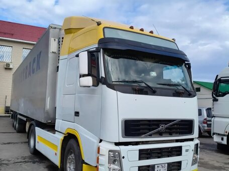 2002 Volvo FM, белый, 2999000 рублей, вид 1