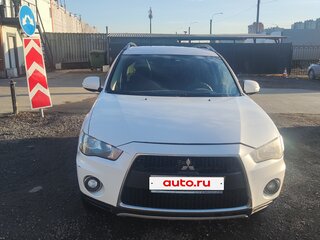 2011 Mitsubishi Outlander II Рестайлинг, белый, 799000 рублей, вид 2