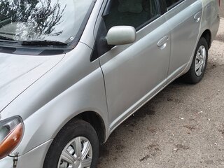 2000 Toyota Platz, серебристый, 245000 рублей, вид 4