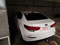 2017 Kia Rio III Рестайлинг, белый, 1290000 рублей - вид 4