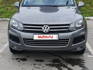 2013 Volkswagen Touareg II, серый, 2450000 рублей, вид 2