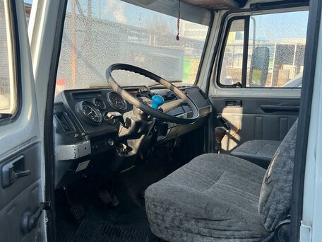 2004 ГАЗ 3307, белый, 650000 рублей, вид 4