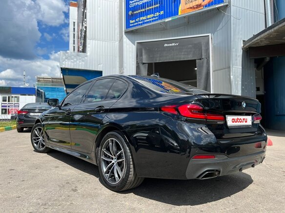 2021 BMW 5 серии 520d xDrive VII (G30/G31/G38) Рестайлинг, чёрный, 3599000 рублей - вид 8