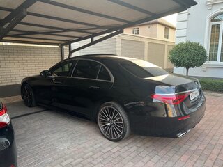 2021 Mercedes-Benz S-Класс 350 d Long 4MATIC VII (W223), чёрный, 10000000 рублей, вид 3