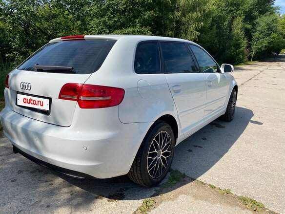 2011 Audi A3 II (8P) Рестайлинг 2, белый, 560000 рублей - вид 4