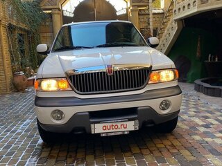 1997 Lincoln Navigator I, белый, 3000000 рублей, вид 2