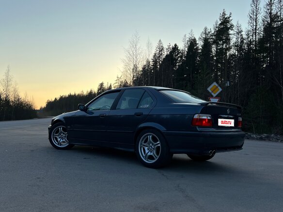 1997 BMW 3 серии 323i III (E36), синий, 750000 рублей - вид 4