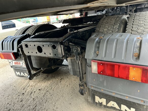 2001 MAN TGA, красный, 2700000 рублей - вид 6