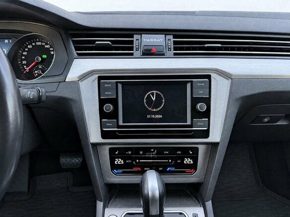 2021 Volkswagen Passat B8 Рестайлинг, белый, 2390000 рублей - вид 13