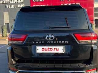 2022 Toyota Land Cruiser 300 Series, чёрный, 12490000 рублей, вид 4