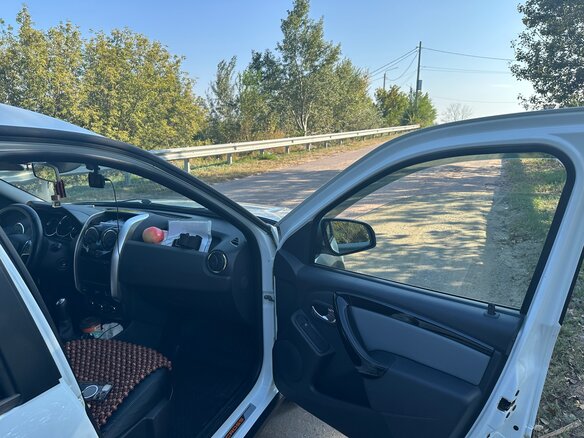 2021 Lada (ВАЗ) Largus Cross I Рестайлинг, белый, 1700000 рублей - вид 11