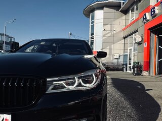 2016 BMW 7 серии Long 730Ld xDrive VI (G11/G12), чёрный, 4200000 рублей, вид 3