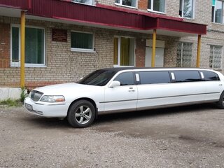2003 Lincoln Town Car III Рестайлинг, белый, 300000 рублей, вид 4