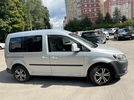 2011 Volkswagen Caddy III Рестайлинг, серебристый, 725000 рублей, вид 4