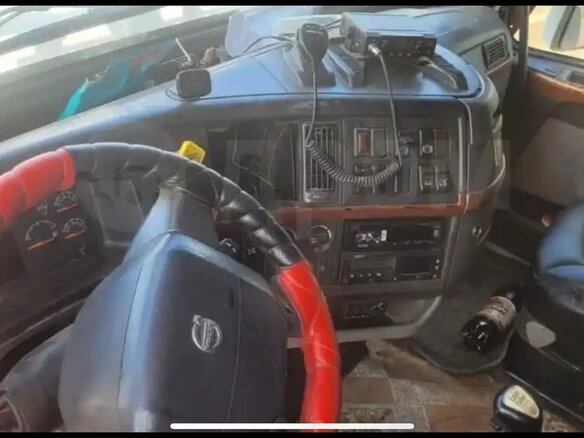 2003 Volvo VNL, белый, 2200000 рублей - вид 17