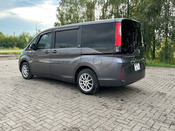 2019 Honda Stepwgn V Рестайлинг, серый, 2250000 рублей - вид 5