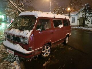 1988 Volkswagen Multivan 4-speed T3, красный, 2500000 рублей, вид 1