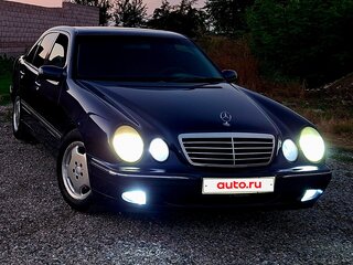 2000 Mercedes-Benz E-Класс 280 II (W210, S210) Рестайлинг, синий, 800000 рублей, вид 1