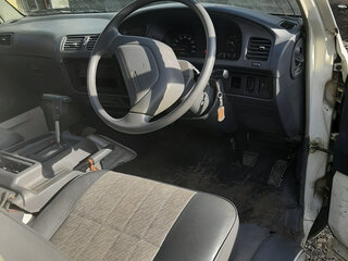 1994 Toyota Town Ace II Рестайлинг 3, белый, 380000 рублей, вид 2