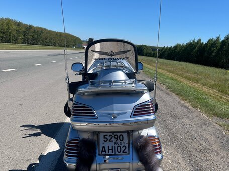 2003 Honda GL 1800 Gold Wing, серебристый, 900000 рублей, вид 5