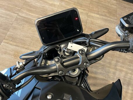 2025 Honda CB 1000 Hornet, серый, 1750000 рублей, вид 4