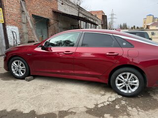 2020 Kia K5 III, красный, 2200000 рублей, вид 2