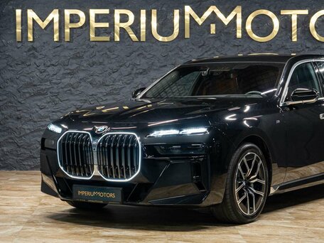 2024 BMW 7 серии 740i xDrive VII (G70), чёрный, 13550000 рублей, вид 4