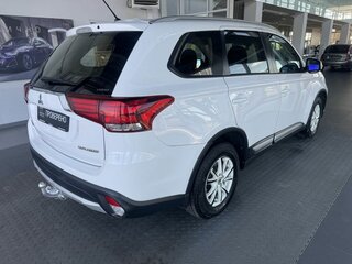 2016 Mitsubishi Outlander III Рестайлинг 2, белый, 1449000 рублей, вид 5