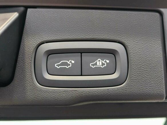 2025 Volvo XC60 II Рестайлинг 2, красный, 6290000 рублей - вид 39