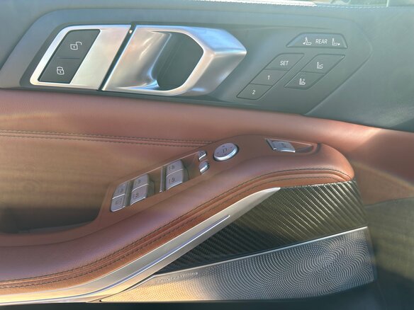 2022 BMW X7 M60i I (G07) Рестайлинг, серый, 11500000 рублей - вид 23