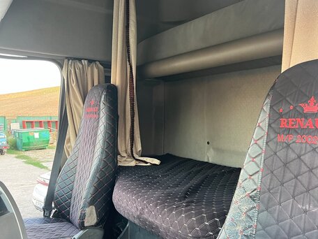 2008 Renault Premium, красный, 2600000 рублей, вид 4