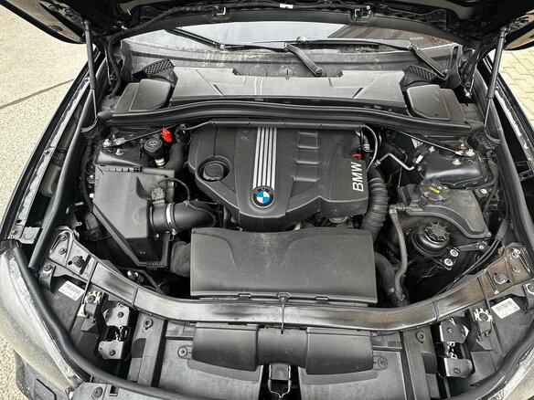 2010 BMW X1 20d I (E84), чёрный, 1000000 рублей - вид 9