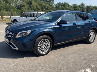 2019 Mercedes-Benz GLA 200 I (X156) Рестайлинг, синий, 2000000 рублей, вид 3
