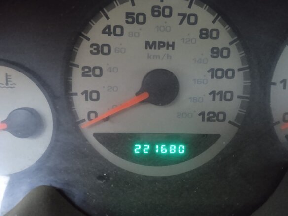 2001 Dodge Neon II, красный, 80000 рублей - вид 9