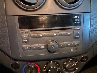 2010 Chevrolet Aveo I Рестайлинг, чёрный, 620000 рублей, вид 3