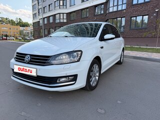 2016 Volkswagen Polo V Рестайлинг, белый, 1040000 рублей, вид 4