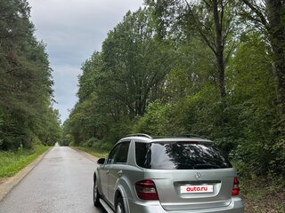 2005 Mercedes-Benz M-Класс 350 II (W164), белый, 950000 рублей, вид 3
