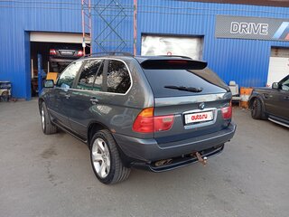 2001 BMW X5 4.4i I (E53), серый, 750000 рублей, вид 3