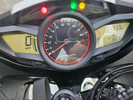 2010 Honda VFR 1200, белый, 650000 рублей, вид 4